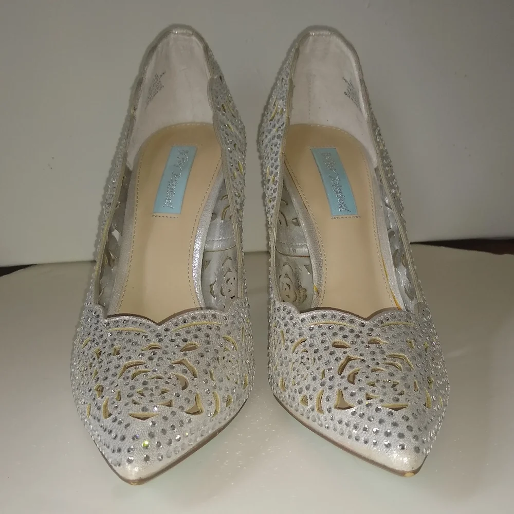 Blue by Betsey Johnson Elsa heel pumps rhinestone